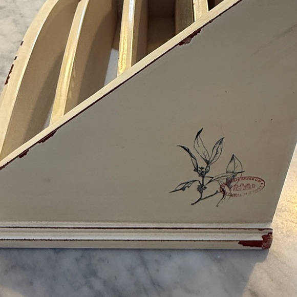 Vintage Style Cream Letter Organizer - Picture 4 of 9